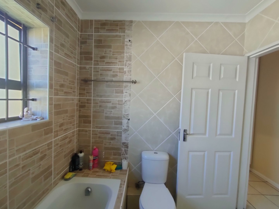  Bedroom Property for Sale in Bluewater Bay Eastern Cape
